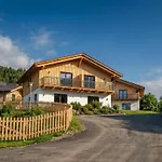 בית נופש Obermoeschach 1 *